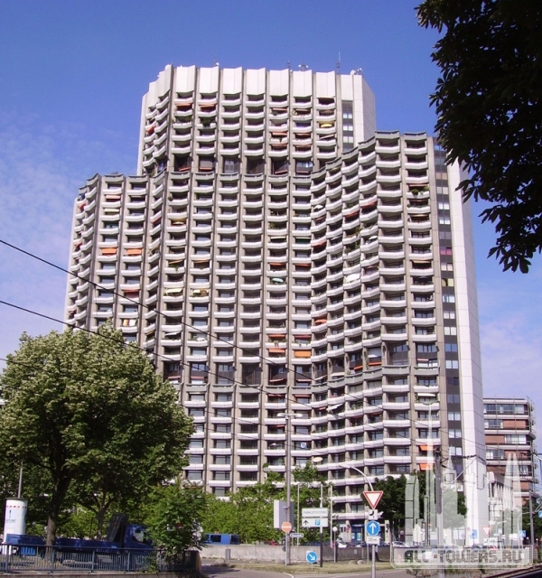 appartment-hochhaus am collini-center