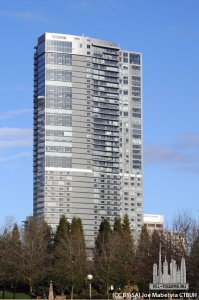 OneLincolnTower_ext-trees_(cc-by-sa)Joe_Mabel