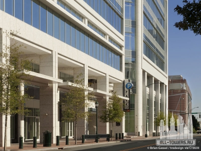 dukeenergycenter_ext-entry_(c)briangasseltvsdesign