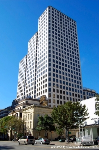 oneamericancenter_ext-overallfromstreet_(cc-by-sa)lonestarmike