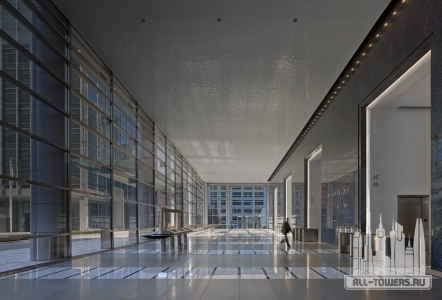 01-353-North-Clark-Chicago-Illinois-Lobby-01