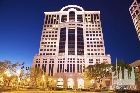 depositphotos_10580281-stock-photo-1000-north-water-street