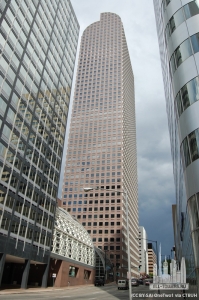 wellsfargocenter_ext-overallstreet_(cc-by-sa)onetwo1