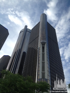 renaissancecenter300tower_ext-below_(c)dan__safarik