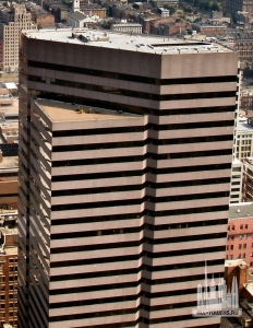 Center_at_600_Vine_from_Carew_Tower