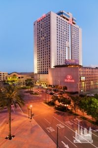 hiltonneworleansriverside_ext-dusk_(c)hilton__worldwide