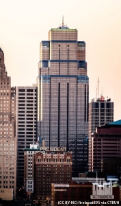 onekansascityplace_ext-overallcontext_(cc-by-nc)fireboat895