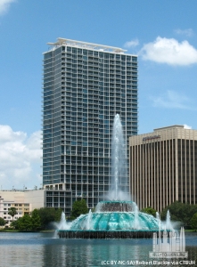 thevueatlakeeola_ext-context_(cc-by-nc-sa)robert_blackie