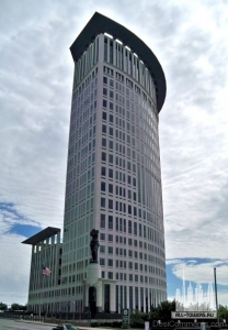 Carl-B.-Stokes-Federal-Court-House-Building-Cleveland-600x862