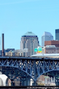 fifththirdbank_ext-far_(cc-by-sa)aeroplanepics0112