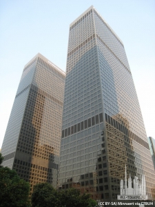 arcocenter-complex_ext-lookingup_(cc__by-sa)minnaert