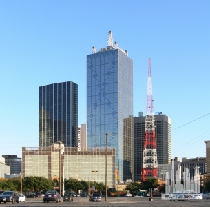 Dallas_Elm_Place_Renaissance_Tower