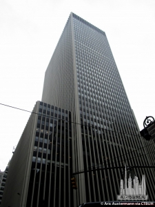 worldapparelcenter_ext-up_(c)aric_austermann