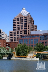 Bausch_&_Lomb_Place,_World_Headquarters_Building,_Rochester,_New_York