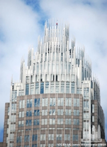 bankofamericacorporatecenter_ext-crown_(cc-by-sa)james__willamor