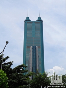 shunhingsquare-ext-lookingup1(c)tm