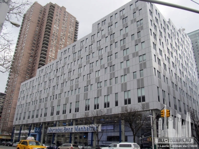 mercedeshouse_ext-front_(c)lauriefeldman