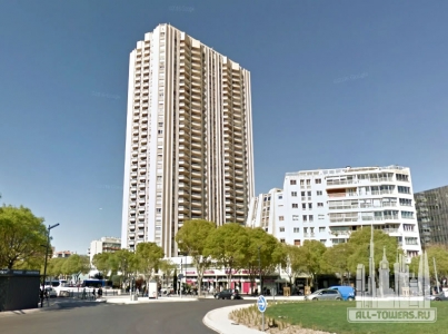 le-grand-pavois-pendant-35-ans-le-plus-grand-immeuble-de-marseille-jean-delbes-2