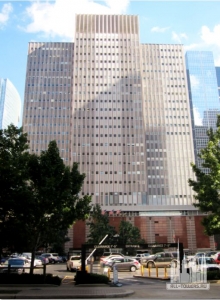 919-Milam-seen-from-across-the-parking-lot-opposite-front-entrance-photo-from-Louisiana-Street-sidewalk