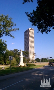 The_Spires_and_Statue