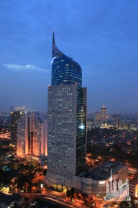 wisma_46_at_night_by_razgriz1011-d69ixcd