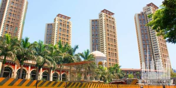 ashoktowers_ext-lookingup_(c)ashoktowers_in