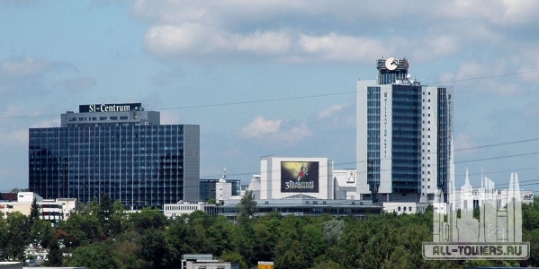 1200px-SI-Centrum_Stuttgart-Moehringen_20070518