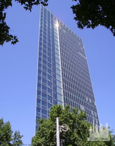 victoriaturm_ext-lookingup_(public_domain)