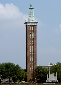 Messeturm_der_Rheinhallen_Köln