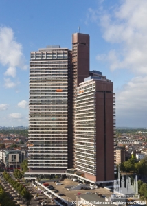 uni-center_ext-full_(cc__by-sa)(c)raimond__spekking