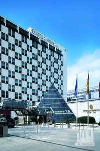 110524-Hotel_InterContinental_Berlin