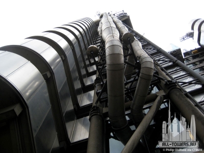 LloydsBuilding_Ext-UpPipes_(c)PhilipOldfield