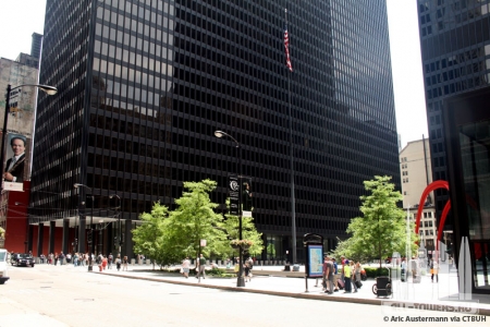 dirksenfederalbuilding_ext-base_(c)aricaustermann