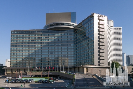 1024px-Hotel-New-Otani-The-Main-01