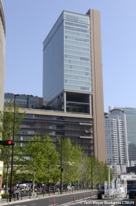 jr-osaka-station-new-west-building_terri-meyer-boake7