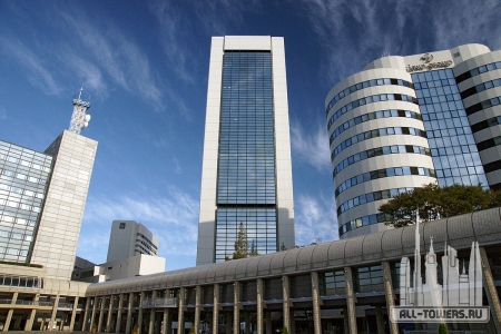 1200px-World_co_ltd_headquarters_building_Kobe01s5s4272
