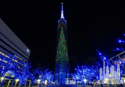 Fukuoka-Tower-at-Christmas