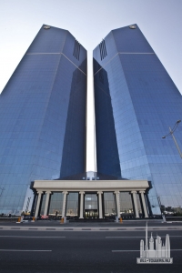 samryatwintowers_ext-lookingup2_(c)samrya