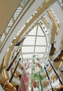 plaza66_interior-retailatrium_(c)kohnpedersenfox