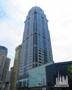 lippoplaza_ext-lookingup1(c)tm