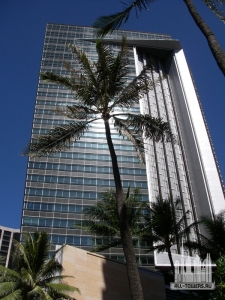 firsthawaiiancenter_ext-side