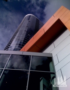 moanapacificwesttower_ext-below_(cc-by-nc-nd)ryanozawa