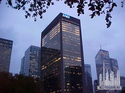 11343542-kpmg-sign-at-dusk-cbd-bldg-in-bkgnd