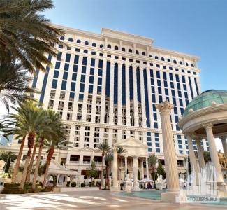 Octavius-Tower-at-Caesars-Palace-in-Las-Vegas