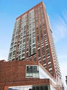 millennium-tower-101-west-67th-street-00