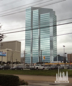 Phoenix-Tower-on-SW-Freeway-seen-from-Westpark-Nov-2013-photo