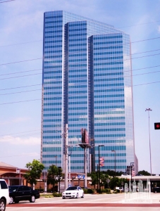 Poenix-Towers-seen-from-West-Park-at-Buffalo-Speedway