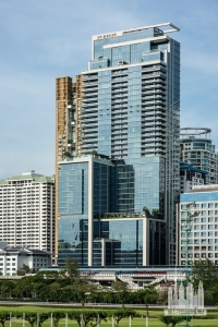 the-residences-at-the-st-regis-bangkok-condo-bangkok-58ff0aa96d275e0157006c32_full (1)