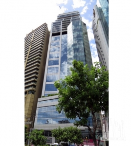 columnbangkok_ext-lookingup_(c)tansri__muliani