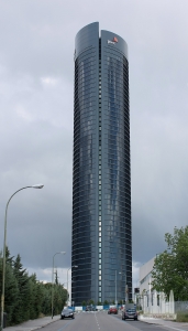 1200px-Torre_PwC_(Madrid)_001